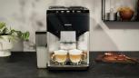 Preview: Siemens TQ517D03 EQ500 Kaffeevollautomat, 1500 W, integral, 1,9 L Wassertank, Tassenwärmung, TFT-Display, Edelstahl/ Klavierlack schwarz