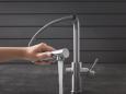 Preview: GROHE Blue Professional Starter Kit, L-Auslauf, ausziehbarer Mousseurauslauf, Bluetooth/WIFI, chrom (31326002)