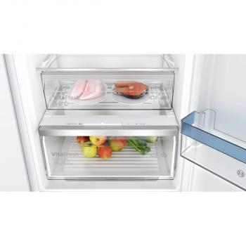 Bosch KIN86VSE0 Serie 4 Einbau Kühl-Gefrierkombination, 260 L, 55 cm breit, LED-Beleuchtung, EcoAirflow, VitaFresh XXL