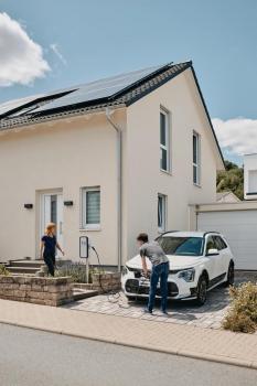 Hager witty solar Wallbox mit Energiemanagement Controller flow und Netzzähler (XEV1K22T2SEMC)