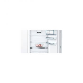 Bosch KIS77ADD0 Serie 6 Einbau Kühl-Gefrierkombination, 229L, Nischenhöhe: 158cm, Festtürtechnik, EasyAccess Shelf, LowFrost