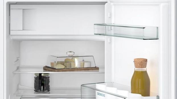 Siemens KU22LVFD0 iQ300 Unterbau Kühlschrank, Nischenhöhe 82 cm, 110 L, Flachscharnier, super Cooling, safety Glas, LED-Beleuchtung