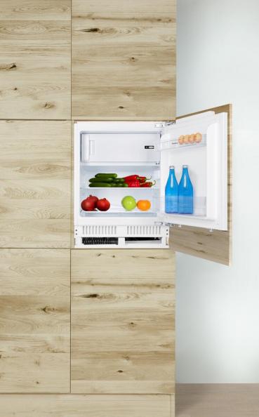 Amica UKSX 361 901 Unterbau-Kühlschrank mit Gefrierfach, Nischenhöhe: 82 cm, 111 L, Festtür-Technik, elektronische Steuerung, Tür-Offen-Alarm, Supergefrierfunktion, weiß (1195028)