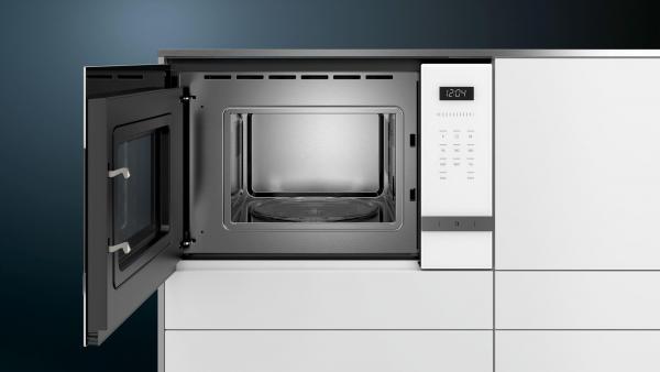 Siemens BF525LMW0 iQ500 Einbau-Mikrowelle, 800 W, 20l, cookControl7, LED-Innenbeleuchtung, weiß