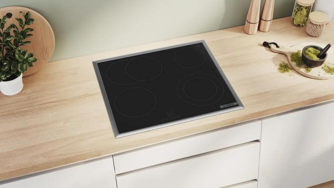 Bosch HBD231VR61 EEK: A Einbau-Backofen-Set mit Elektro-Kochfeld (HBF133BR0 + PKN645BA2E), 60 cm breit, 71 L, 3D-Heißluft, Eco Clean Direct, Kindersicherung, Rahmen aufliegend, schwarz