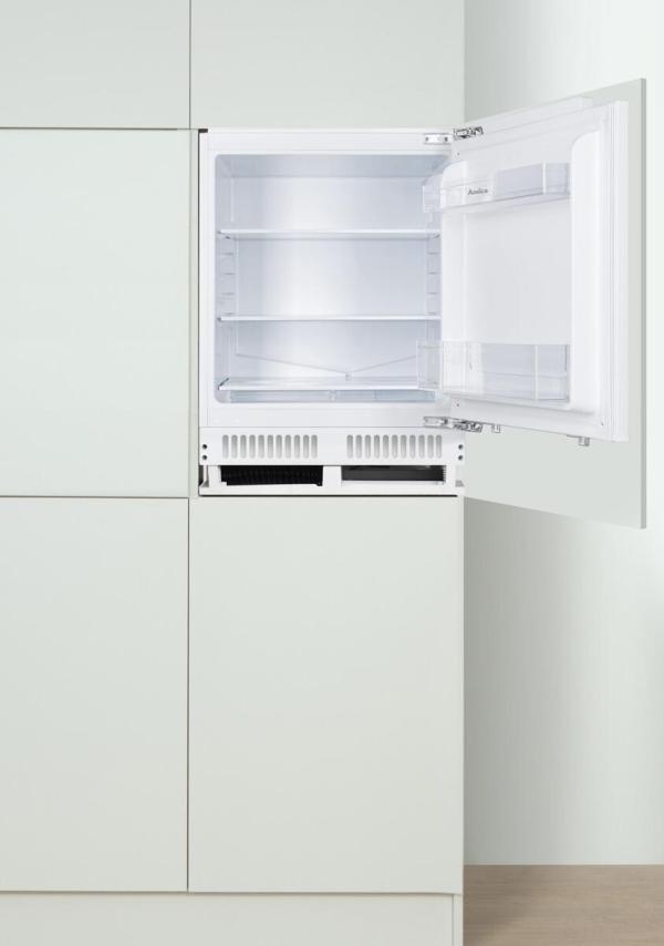 Amica UVKSS 351 901 Unterbau-Vollraum-Kühlschrank, Nischenhöhe: 82 cm, 135 L, Festtür-Technik, elektronische Steuerung, Tür-Offen-Alarm, Inverter Kompressor, weiß (1195074)